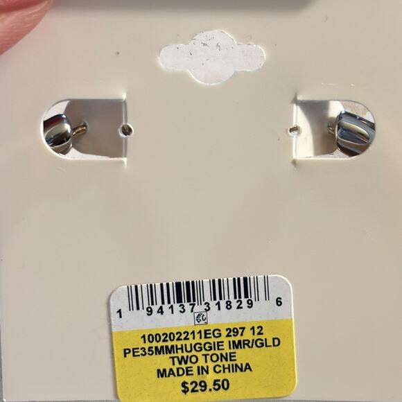 On 34th NWT Two-Tone Hoops - Picture 2 of 3